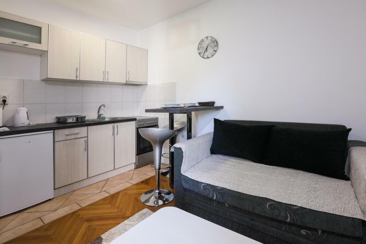 נובי סאד Apartment Promenada 35 מראה חיצוני תמונה